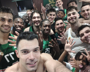 H επική selfie από τα αποδυτήρια: O Παναθηναϊκός με... φωτογένεια από τη μέρα της πρόκρισης H επική selfie από τα αποδυτήρια: O Παναθηναϊκός με... φωτογένεια από τη μέρα της πρόκρισης