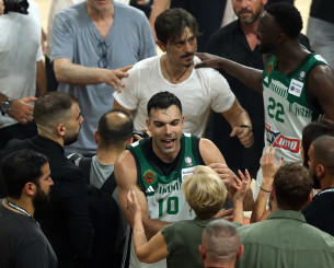Γιαννακόπουλος για Σλούκα: «Είναι από τους καλύτερους παίκτες στην ιστορία του μπάσκετ» Γιαννακόπουλος για Σλούκα: «Είναι από τους καλύτερους παίκτες στην ιστορία του μπάσκετ»