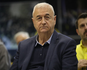Σάκοτα: «Θα συνεχίσω να προσφέρω με σεβασμό και συνέπεια στην ιστορία της ΑΕΚ» Σάκοτα: «Θα συνεχίσω να προσφέρω με σεβασμό και συνέπεια στην ιστορία της ΑΕΚ»