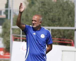 Τέλος ο Μαυρογενίδης από την Κ17 του Ολυμπιακού Τέλος ο Μαυρογενίδης από την Κ17 του Ολυμπιακού