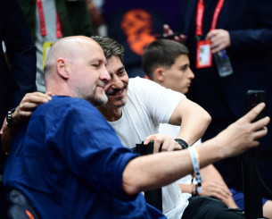 Η selfie του Ράτζα με τον Γιαννακόπουλο στην Etihad Arena Η selfie του Ράτζα με τον Γιαννακόπουλο στην Etihad Arena