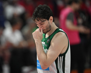Οσμάν στο Athletiko: «Δεν καταλαβαίνω ποιος είναι ο λόγος που παίζουμε για την τρίτη θέση» (video) Οσμάν στο Athletiko: «Δεν καταλαβαίνω ποιος είναι ο λόγος που παίζουμε για την τρίτη θέση» (video)