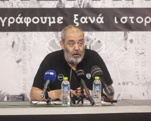 Χατζόπουλος: «Ζητάμε βοήθεια από τον Ιβάν Σαββίδη, να μας δώσει το πριμ κατάκτησης του Europe Cup» Χατζόπουλος: «Ζητάμε βοήθεια από τον Ιβάν Σαββίδη, να μας δώσει το πριμ κατάκτησης του Europe Cup»