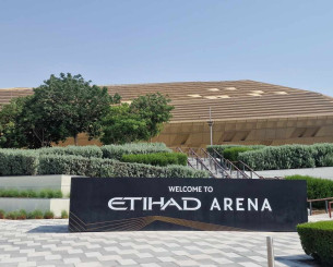 Το Athletiko είναι το πρώτο Μέσο που έφτασε στο Άμπου Ντάμπι: Ο καιρός, η Etihad Arena και το ξενοδοχείο των ομάδων Το Athletiko είναι το πρώτο Μέσο που έφτασε στο Άμπου Ντάμπι: Ο καιρός, η Etihad Arena και το ξενοδοχείο των ομάδων
