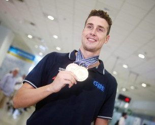 Η ανακοίνωση της ΚΟΕ που «φωτογραφίζει» τον Γκολομέεβ