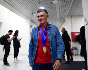 Αποθέωσε τους παίκτες του ο Μεντιλίμπαρ: «Το χρωστάμε σε μια καταπληκτική ομάδα!»