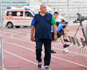 Ξέσπασε ο Αχιλλέας Μπέος: «Είστε για κλοτσιές - Ο Βόλος μαζεύει 1.000 οπαδούς σε κάθε ματς» Ξέσπασε ο Αχιλλέας Μπέος: «Είστε για κλοτσιές - Ο Βόλος μαζεύει 1.000 οπαδούς σε κάθε ματς»
