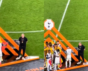 Η ταπεινότητα του Ποστέκογλου σε ένα βίντεο - Τι έκανε κατά την απονομή του τροπαίου