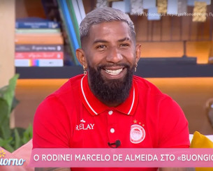 Το χαμόγελο του Ροντινέι όταν άκουσε τον ύμνο του Ολυμπιακού (video)