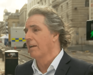 Δήμαρχος Λίβερπουλ: «Υπάρχουν τέσσερις άνθρωποι στο νοσοκομείο, ελπίζουμε ότι θα τα καταφέρουν» Δήμαρχος Λίβερπουλ: «Υπάρχουν τέσσερις άνθρωποι στο νοσοκομείο, ελπίζουμε ότι θα τα καταφέρουν»