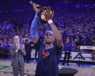 Το NBA δεν είναι πια made in USA - Έβδομη σερί χρονιά που κερδίζει το βραβείο παίκτης εκτός ΗΠΑ Το NBA δεν είναι πια made in USA - Έβδομη σερί χρονιά που κερδίζει το βραβείο παίκτης εκτός ΗΠΑ