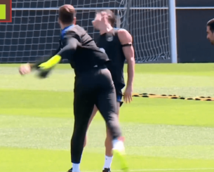 Έτοιμοι για... WWE Σέζνι και Λεβαντόφσκι! (video) Έτοιμοι για... WWE Σέζνι και Λεβαντόφσκι! (video)