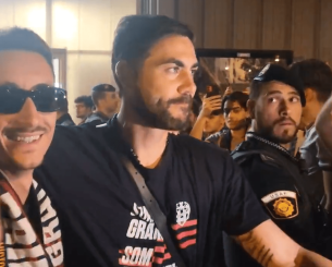 Ο Ιμπόρα ανέβασε την Λεβάντε στην La Liga, αποθεώθηκε και δάκρυσε (videos) Ο Ιμπόρα ανέβασε την Λεβάντε στην La Liga, αποθεώθηκε και δάκρυσε (videos)
