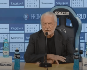 Ο Ντε Λαουρέντις αποχαιρετά τον Κόντε: «Πήρες μία ομάδα από το χείλος του γκρεμού και την οδήγησες στο πρωτάθλημα» Ο Ντε Λαουρέντις αποχαιρετά τον Κόντε: «Πήρες μία ομάδα από το χείλος του γκρεμού και την οδήγησες στο πρωτάθλημα»