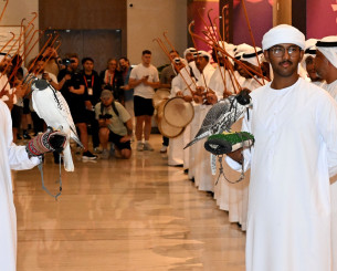 Τα γεράκια και η Ayyala: Τι συμβολίζει για τους Άραβες η τελετή υποδοχής των φιναλίστ της Euroleague