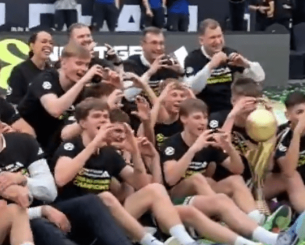 Η Ζαλγκίρις πρωταθλήτρια της Next Gen Euroleague για τρίτη φορά στην ιστορία της Η Ζαλγκίρις πρωταθλήτρια της Next Gen Euroleague για τρίτη φορά στην ιστορία της