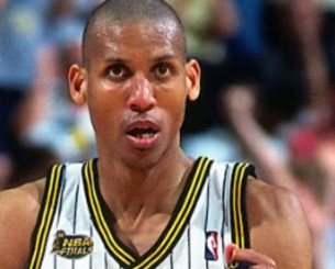 Οι Πέισερς στους τελικούς του NBA: Ίδιος αντίπαλος και ίδιο σκορ αλλά με μία μέρα διαφορά Οι Πέισερς στους τελικούς του NBA: Ίδιος αντίπαλος και ίδιο σκορ αλλά με μία μέρα διαφορά