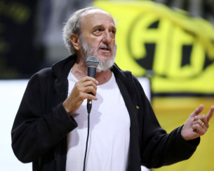 Όταν η ΑΕΚ έδωσε το πρώτο εισιτήριο του Final 4 στον Δημήτρη Χατζηχρήστο Όταν η ΑΕΚ έδωσε το πρώτο εισιτήριο του Final 4 στον Δημήτρη Χατζηχρήστο