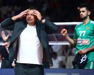 Αποβλήθηκε ο Αταμάν στο Game 2 των τελικών με Ολυμπιακό Αποβλήθηκε ο Αταμάν στο Game 2 των τελικών με Ολυμπιακό