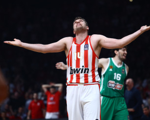 Εντός των γραμμών κόντρα, εκτός των γραμμών χάος και στο σύνολο... αμηχανία Εντός των γραμμών κόντρα, εκτός των γραμμών χάος και στο σύνολο... αμηχανία