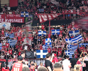 Πρόστιμο στον Ολυμπιακό για «προσβολή εθνικών συμβόλων» στον τελικό με τον Παναθηναϊκό Πρόστιμο στον Ολυμπιακό για «προσβολή εθνικών συμβόλων» στον τελικό με τον Παναθηναϊκό