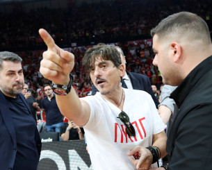 Παναθηναϊκός: «Ήρθε η ώρα η Κυβέρνηση να μαζέψει αυτούς που προσβάλλουν οικογένειες, ιερά και όσια» Παναθηναϊκός: «Ήρθε η ώρα η Κυβέρνηση να μαζέψει αυτούς που προσβάλλουν οικογένειες, ιερά και όσια»