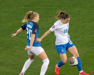 Η Εθνική γυναικών έχασε (2-0) από τη Σλοβενία Η Εθνική γυναικών έχασε (2-0) από τη Σλοβενία