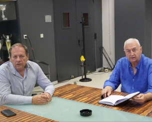 Βάζει μπροστά το πλάνο η ΑΕΚ Betsson: Ανανεώσεις, λίστες και μεταγραφική πολιτική Βάζει μπροστά το πλάνο η ΑΕΚ Betsson: Ανανεώσεις, λίστες και μεταγραφική πολιτική
