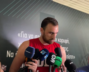 Μιλουτίνοφ: «Δε διαβάζω τα νέα - Ελπίζω ο τραυματισμός του Φαλ να μην είναι τίποτα σοβαρό» Μιλουτίνοφ: «Δε διαβάζω τα νέα - Ελπίζω ο τραυματισμός του Φαλ να μην είναι τίποτα σοβαρό»