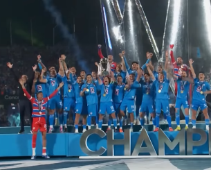 Η Κρουζ Αζούλ ντύθηκε... Παρί και διέλυσε με 5-0 το Βανκούβερ στον τελικό του Champions League Η Κρουζ Αζούλ ντύθηκε... Παρί και διέλυσε με 5-0 το Βανκούβερ στον τελικό του Champions League