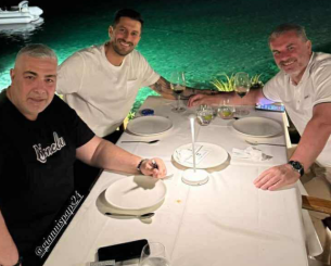 Άγγελος Ποστέκογλου, Παναγιώτης Κονέ και Γιάννης Παπαδόπουλος σε κοινή έξοδο Άγγελος Ποστέκογλου, Παναγιώτης Κονέ και Γιάννης Παπαδόπουλος σε κοινή έξοδο