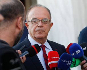 Βερνίκος: «Ο κ. Μαρινάκης πρότεινε να συνεργαστούν οι ομάδες για τα ευρωπαϊκά Κύπελλα» Βερνίκος: «Ο κ. Μαρινάκης πρότεινε να συνεργαστούν οι ομάδες για τα ευρωπαϊκά Κύπελλα»