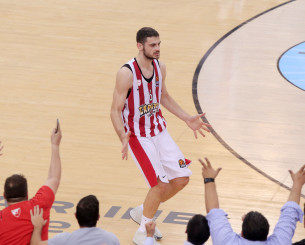 Ο Παπαπέτρου απάντησε στο αντίο του Ολυμπιακού: «Ο αθλητισμός ενώνει»