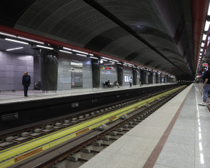 Γνωστός μάνατζερ ποδοσφαίρου ο άνδρας που ανασύρθηκε νεκρός απ’ τις γραμμές του Μετρό Συντάγματος Γνωστός μάνατζερ ποδοσφαίρου ο άνδρας που ανασύρθηκε νεκρός απ’ τις γραμμές του Μετρό Συντάγματος