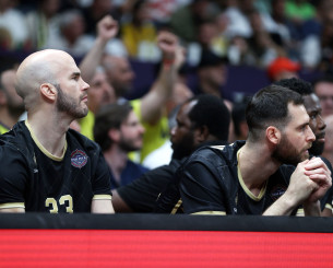 Στα... τάρταρα η Μονακό με σκορ 1-13 στα πρώτα πέντε λεπτά παιχνιδιού κόντρα στην Παρί Στα... τάρταρα η Μονακό με σκορ 1-13 στα πρώτα πέντε λεπτά παιχνιδιού κόντρα στην Παρί