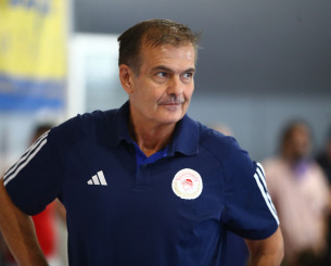 Παραμένει στο «τιμόνι» του Ολυμπιακού ο Τριλίνι Παραμένει στο «τιμόνι» του Ολυμπιακού ο Τριλίνι