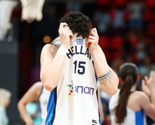 Ένα βράδυ απογοήτευσης, μια ευκαιρία για κάτι σπουδαίο για την Εθνική Γυναικών