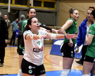 Ρόγκα: «Ήμουν σίγουρη ότι θα αντιμετωπίσω τον καρκίνο και θα τα καταφέρω - Από την αρχή δίπλα μου η ομάδα» Ρόγκα: «Ήμουν σίγουρη ότι θα αντιμετωπίσω τον καρκίνο και θα τα καταφέρω - Από την αρχή δίπλα μου η ομάδα»
