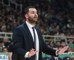 Ο Δημήτρης Μενουδάκος στο πλευρό του Ηλία Παπαθεοδώρου στο Μαρούσι