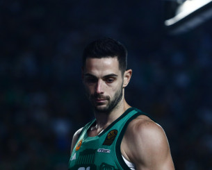 Παπαπέτρου: «Πήρα τον ρόλο του... μαύρου πρόβατου, δεν μπορούσα να υπερασπιστώ τον εαυτό μου» Παπαπέτρου: «Πήρα τον ρόλο του... μαύρου πρόβατου, δεν μπορούσα να υπερασπιστώ τον εαυτό μου»