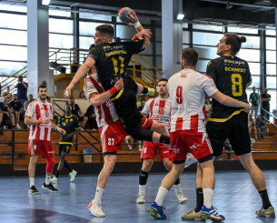 ΑΕΚ: «Δεν ήταν πιο πολλοί οπαδοί του Ολυμπιακού - Τοποθετήθηκαν από την Αστυνομία κάτω από τα μικρόφωνα της ΕΡΤ» ΑΕΚ: «Δεν ήταν πιο πολλοί οπαδοί του Ολυμπιακού - Τοποθετήθηκαν από την Αστυνομία κάτω από τα μικρόφωνα της ΕΡΤ»