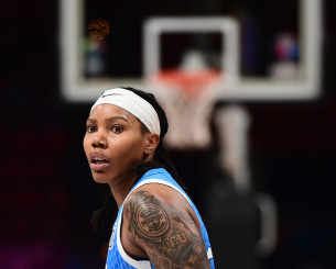 Απρόοπτο με Παρκς, χτύπησε στο πόδι και πήγε αμέσως στον πάγκο