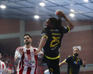 Τα highlights από τη νίκη της ΑΕΚ κόντρα στον Ολυμπιακό στον τέταρτο τελικό του χάντμπολ (video) Τα highlights από τη νίκη της ΑΕΚ κόντρα στον Ολυμπιακό στον τέταρτο τελικό του χάντμπολ (video)