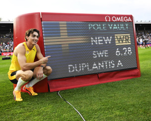 Γιατί ο Ντουπλάντις βελτιώνει το παγκόσμιο ρεκόρ κατά 1 εκ. κάθε φορά; Γιατί ο Ντουπλάντις βελτιώνει το παγκόσμιο ρεκόρ κατά 1 εκ. κάθε φορά;