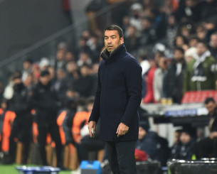 Νέα μεταγραφή για τη Λίβερπουλ: Στο τεχνικό της επιτελείο ο Φαν Μπρόνκχορστ