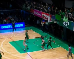 Τρομερό buzzer beater από τη μία μπασκέτα στην άλλη στο πρωτάθλημα Αργεντινής (video) Τρομερό buzzer beater από τη μία μπασκέτα στην άλλη στο πρωτάθλημα Αργεντινής (video)