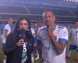 Ξέσπασε ο Νεϊμάρ: «Ο κόσμος νομίζει ότι πηγαίνω συνέχεια σε καρναβάλια» Ξέσπασε ο Νεϊμάρ: «Ο κόσμος νομίζει ότι πηγαίνω συνέχεια σε καρναβάλια»