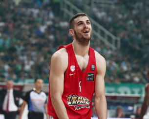 «Σε ευχαριστούμε για όλα όσα προσέφερες στην ομάδα μας»: Η ΚΑΕ Ολυμπιακός συγκινεί και αποχαιρετά τον Παπαπέτρου