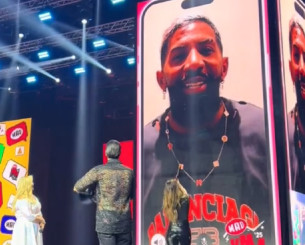 Η πιο viral στιγμή των Mad VMA - Ο «είμαι πολύ κουρασμένο» Ροντινέι έκανε έκπληξη στη Βανδή (video)