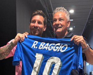 Ο Μπάτζιο χάρισε φανέλα του στον Μέσι κι εκείνος ενθουσιάστηκε (pic)